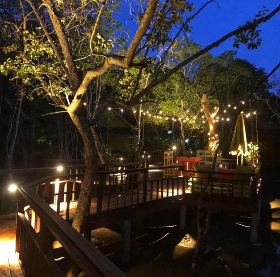 Api-Api Eco Chalet Pantai Kok Exterior photo