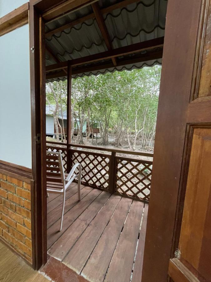 Api-Api Eco Chalet Pantai Kok Exterior photo